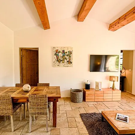 Aparthotel De L'oumede *
